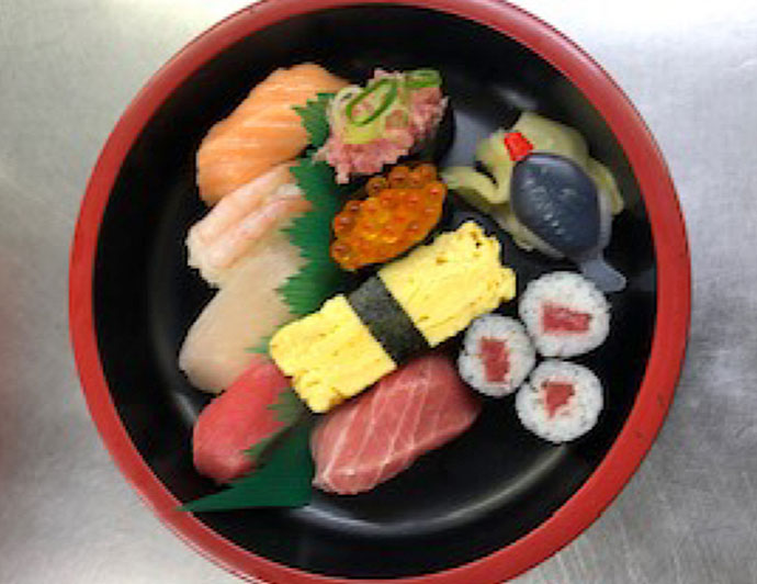 鮨飛脚 武生店 「飛脚握り盛り合わせ（1人前）」 - 福井 おうちde 